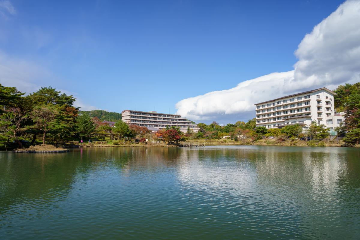 秋風の足湯と温泉たまごが身体に染みる――岳温泉（福島県二本松市）